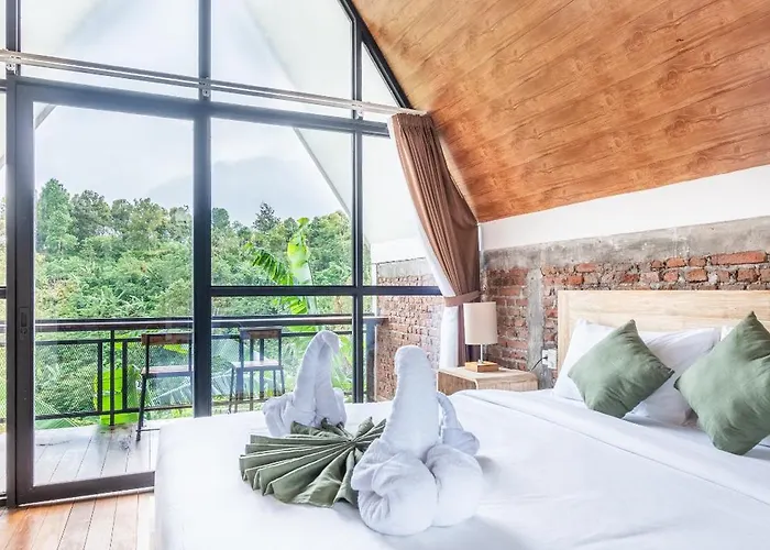 Slope Glamping Gitgit